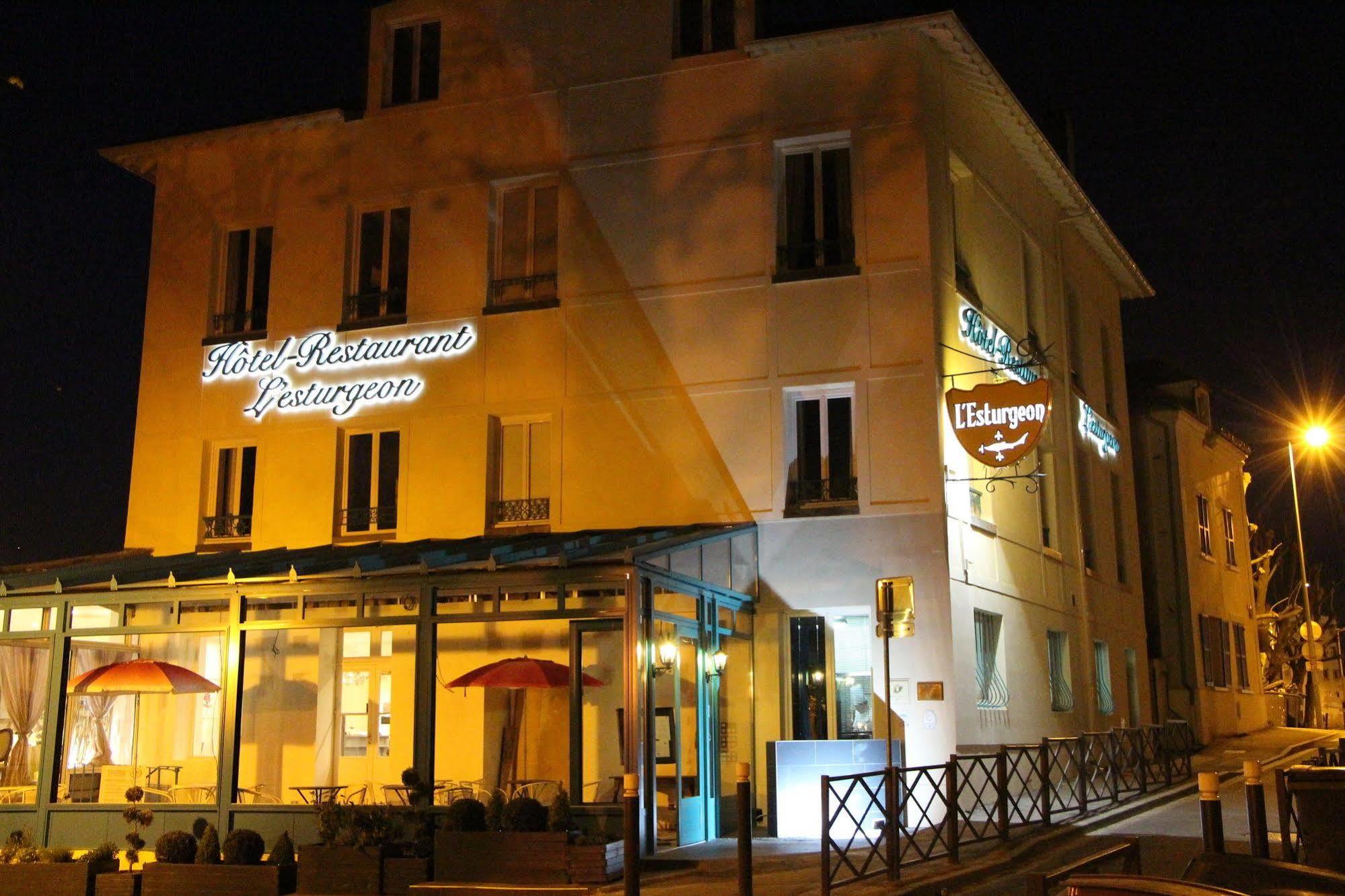 Hotel L'Esturgeon Poissy Exterior foto